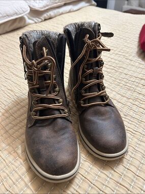Cliffs by WHITE MOUNTAIN Brown Faux-Fur Collar Lace-Up Winter Boots